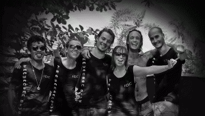 5 Happy Students just finished the PADI I.E