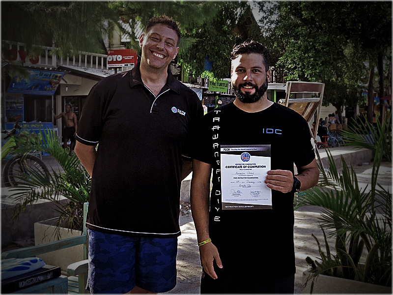 Andrew certified on the Gili IDC Indonesia