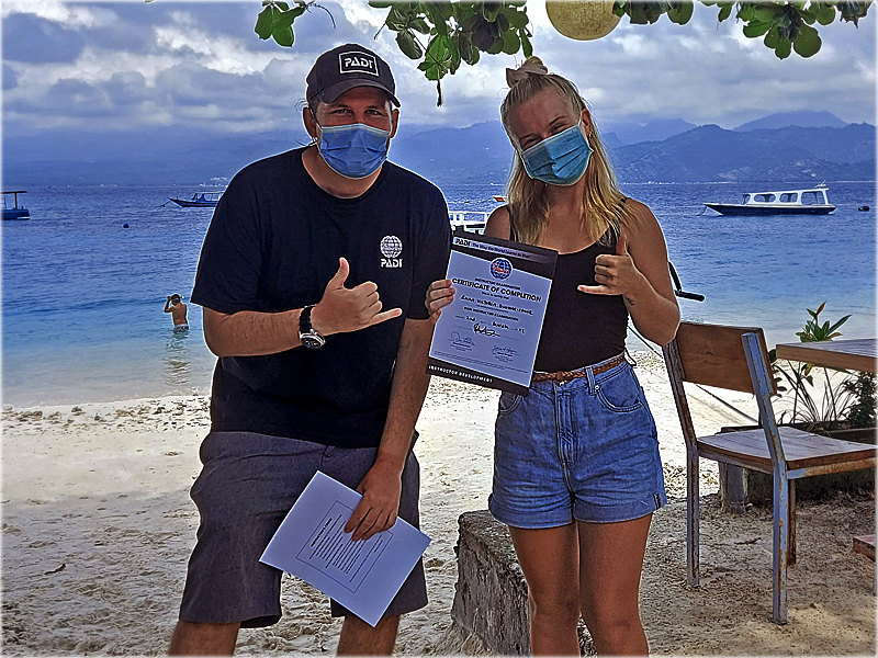 Emma - PADI Instructor Graduate Feb 2022